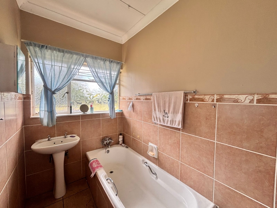 3 Bedroom Property for Sale in La Hoff North West
